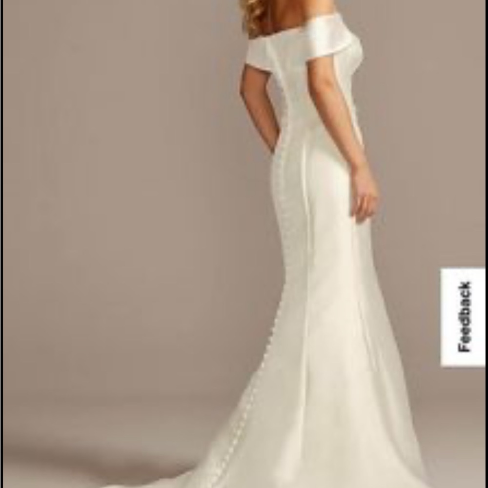 Wedding dress - Picture 2 of 6